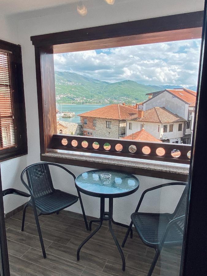 Villa Sapkar Lake View オフリド エクステリア 写真