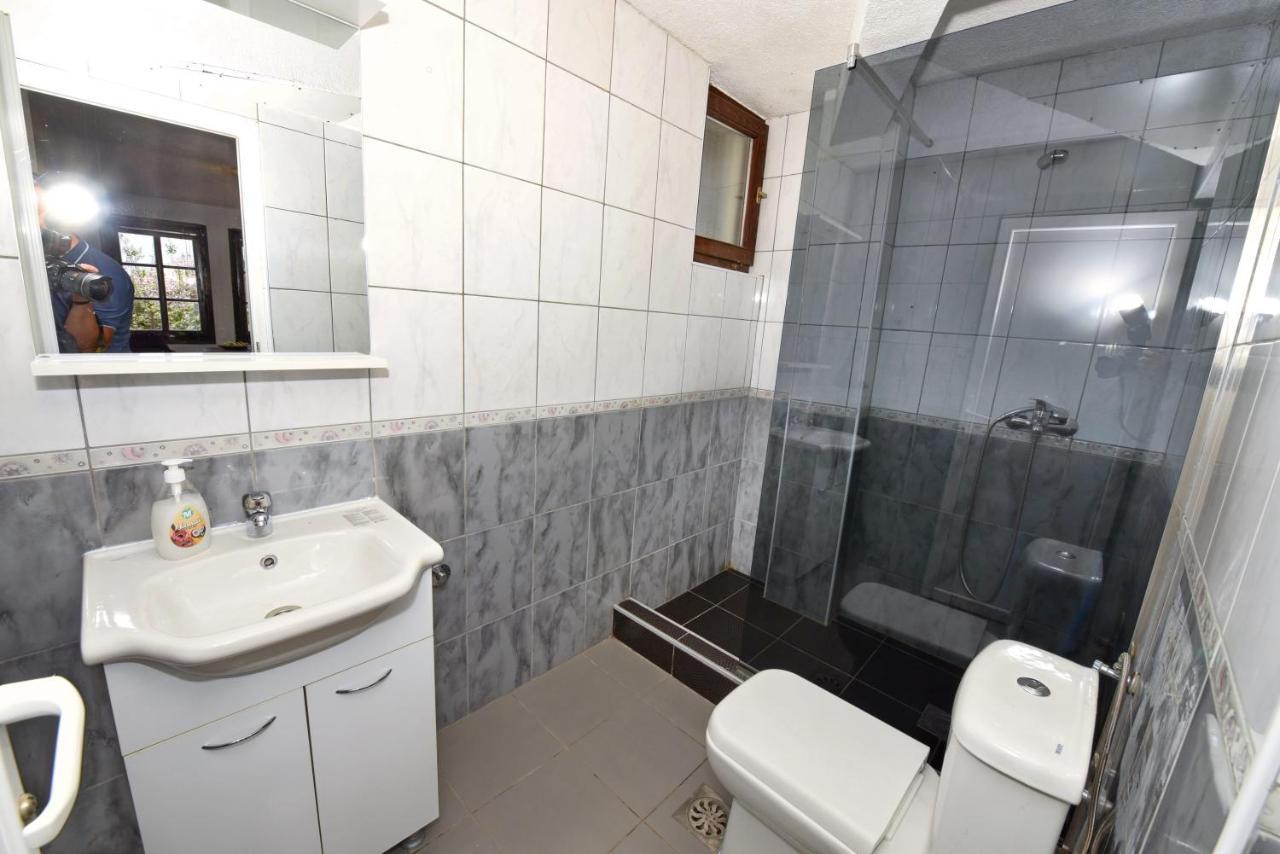 Villa Sapkar Lake View オフリド エクステリア 写真